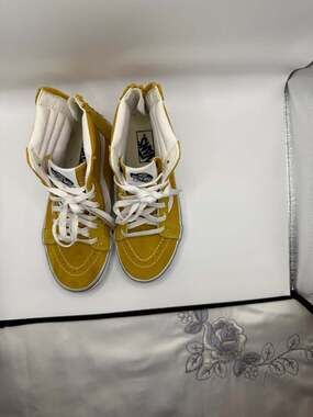 Vans Sk8-Hi Zip Arrowwood Yellow High-Top Sneakers
